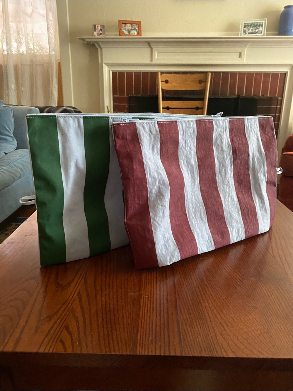 BAGGU Go Pouch set of 2 large in vacation stripe - Picture 5 of 5